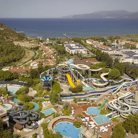 Aqua Fantasy Aquapark Hotel & Spa-3